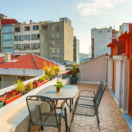 加拉塔客房酒店 酒店 *